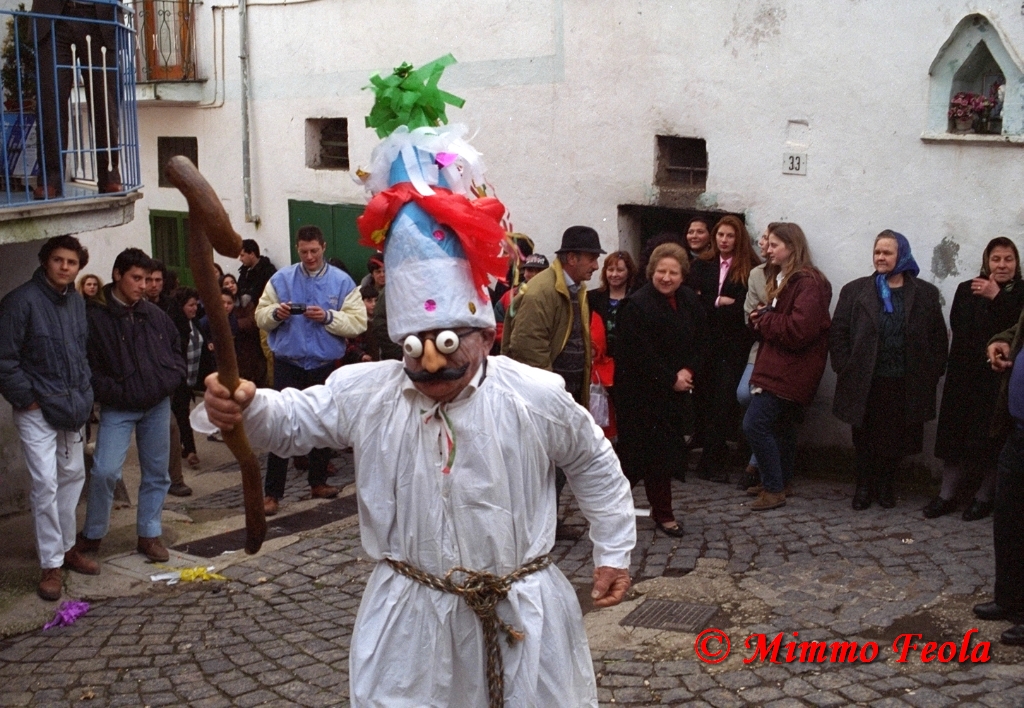Teano – Fontanelle – 1993 – Febbraio – La ‘Cantata dei mesi’ –&nbsp;Pulcinella